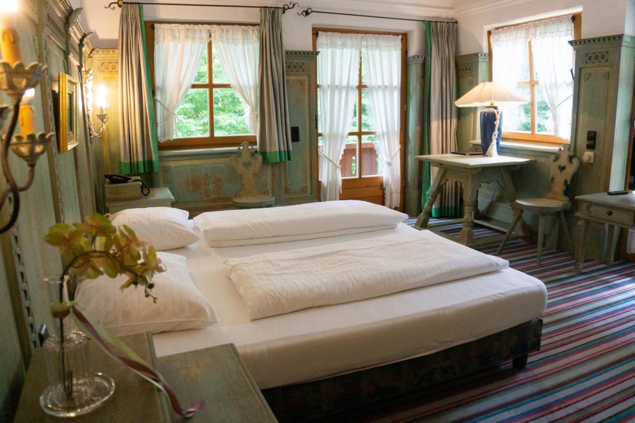 Hotel Schrenkhof Unterhaching Ngoại thất bức ảnh