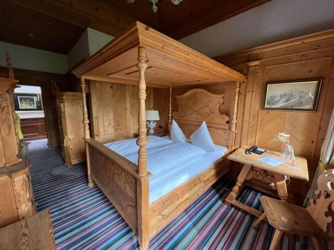 Hotel Schrenkhof Unterhaching Ngoại thất bức ảnh