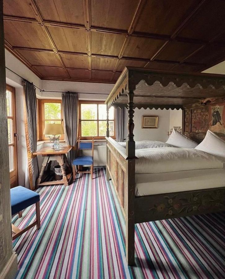 Hotel Schrenkhof Unterhaching Ngoại thất bức ảnh